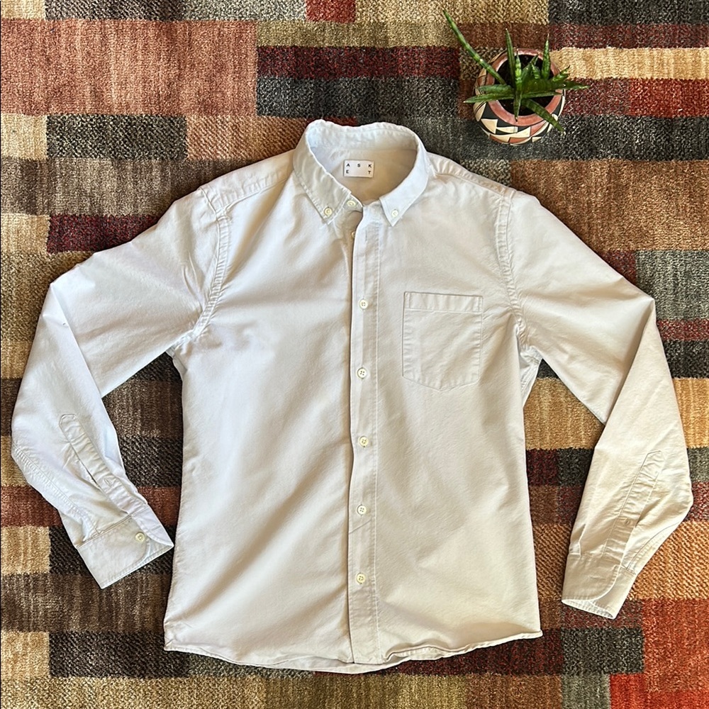 Long sleeve light gray oxford button down shirt